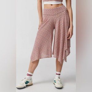 URBAN OUTFITTERS | NWT 🏷️ Out From Under Tiger’s Eye Gaucho Pant red - size S​​